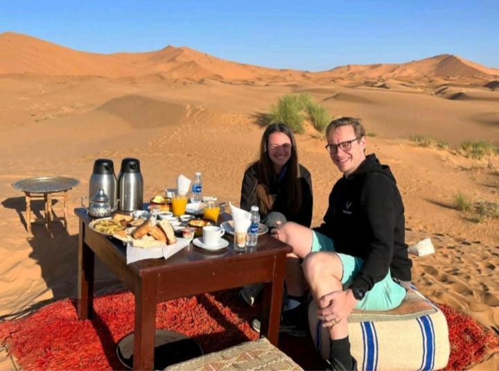 Merzouga Luxury Camp Bagian luar foto