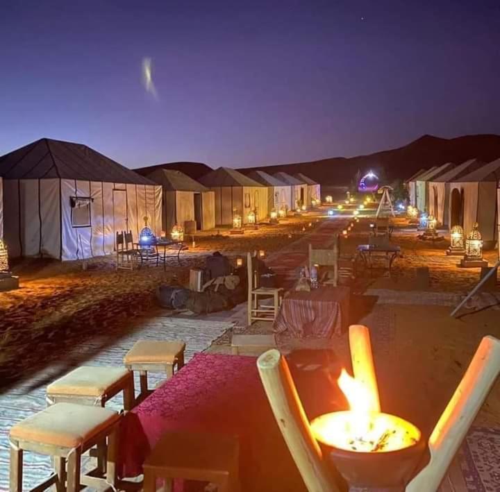 Merzouga Luxury Camp Bagian luar foto