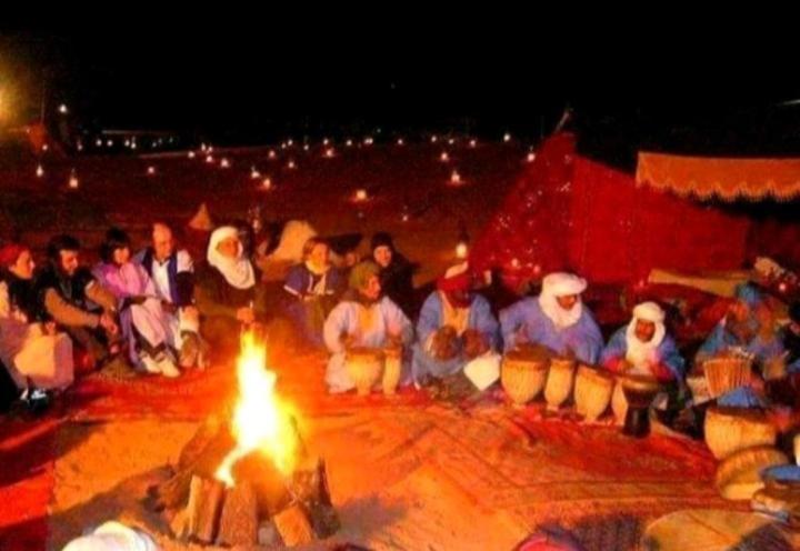 Merzouga Luxury Camp Bagian luar foto